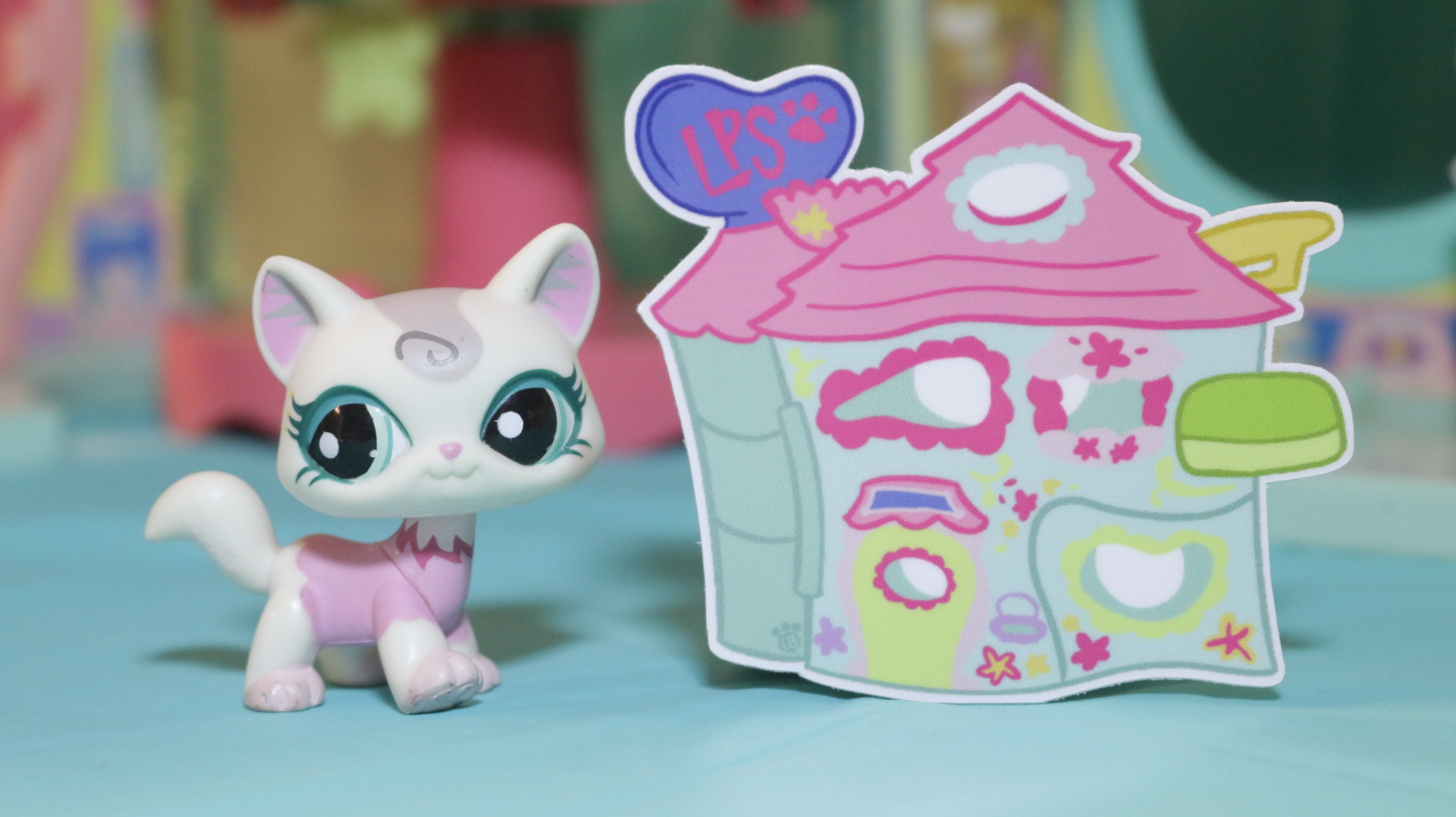 LPS Building Sticker - 'Biggest Littlest Pet Shop'